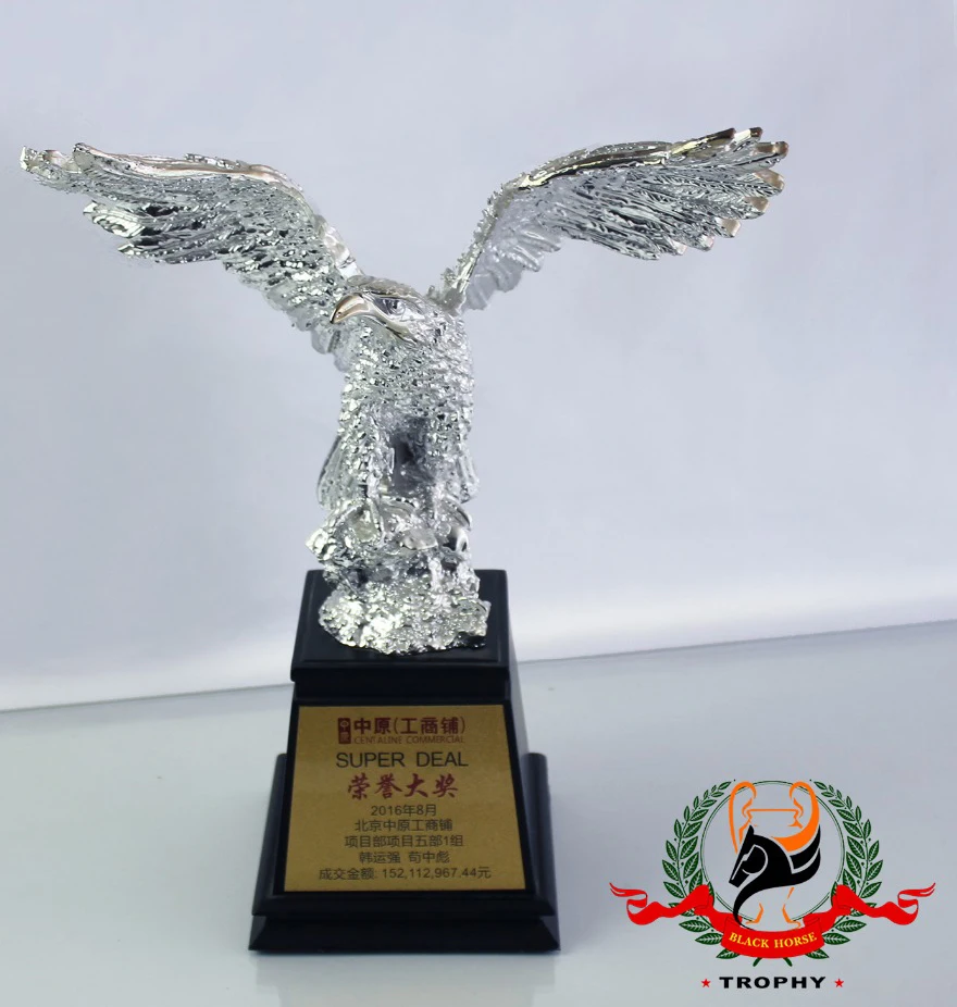 Custom american eagle statue Awards Golden Resin Eagle Statue Trophy Cup