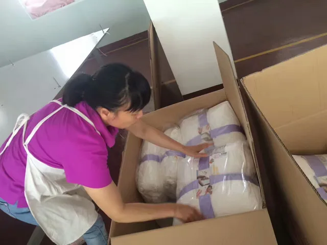 customized 100% mulberry silk comforter with 100% long silk fiber filling silk quilt