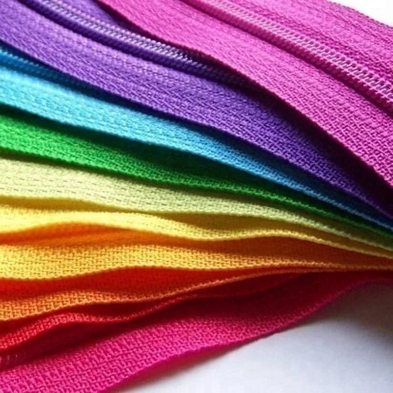 #3 #4 цветная нейлоновая молния Pantone с окрашенным автоматическим замком-слайдером для