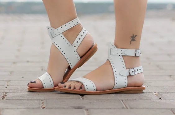Женские сандалии из пу кожи на плоской подошве 2019