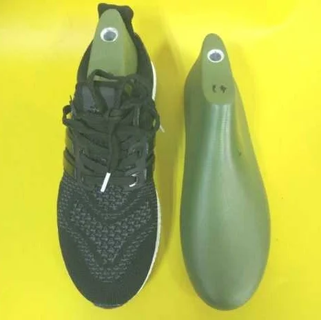 Man Boos Unisex sports running plastic shoes lasts