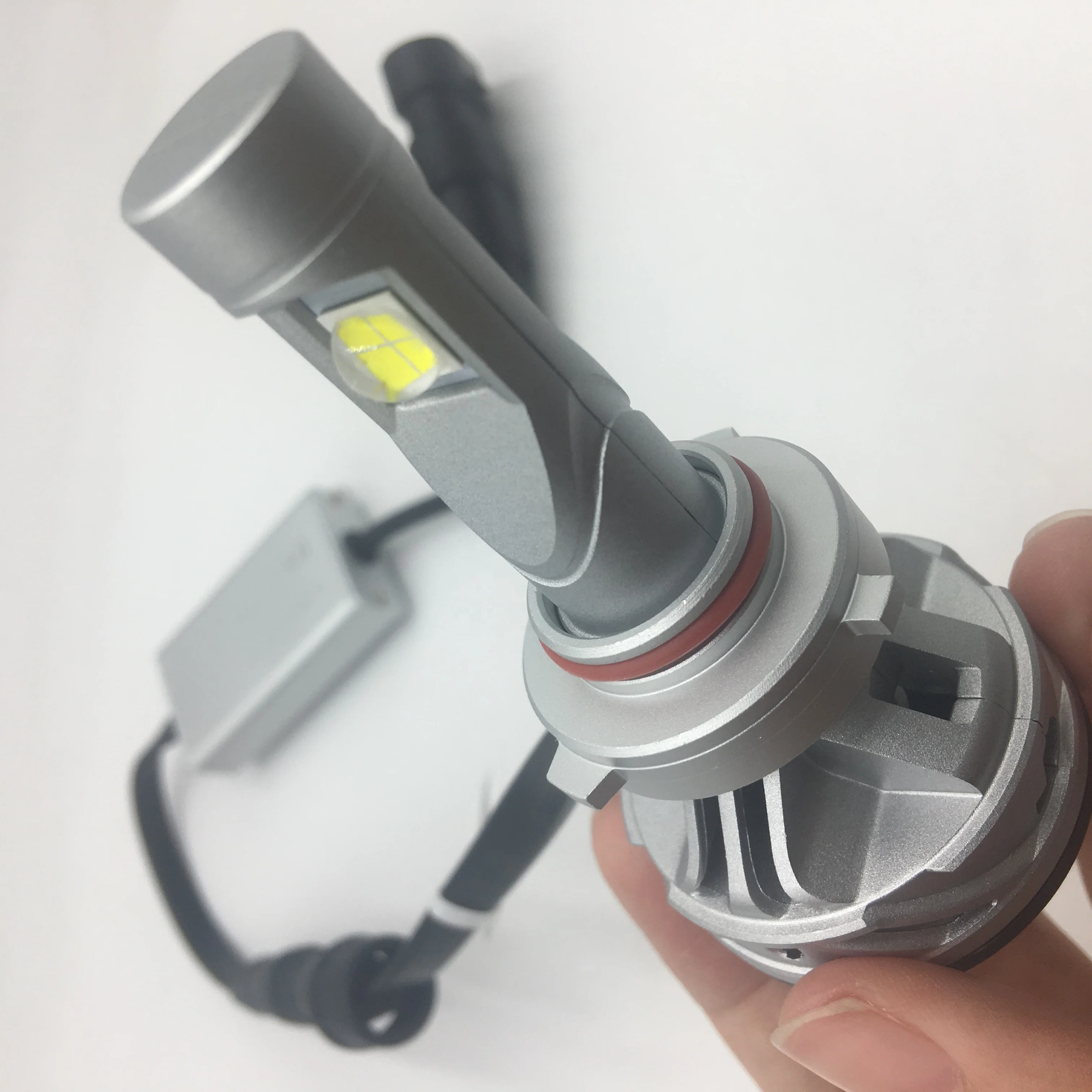 Factory LED Headlight L8 9005 Car Bulb CE Rohs Approved