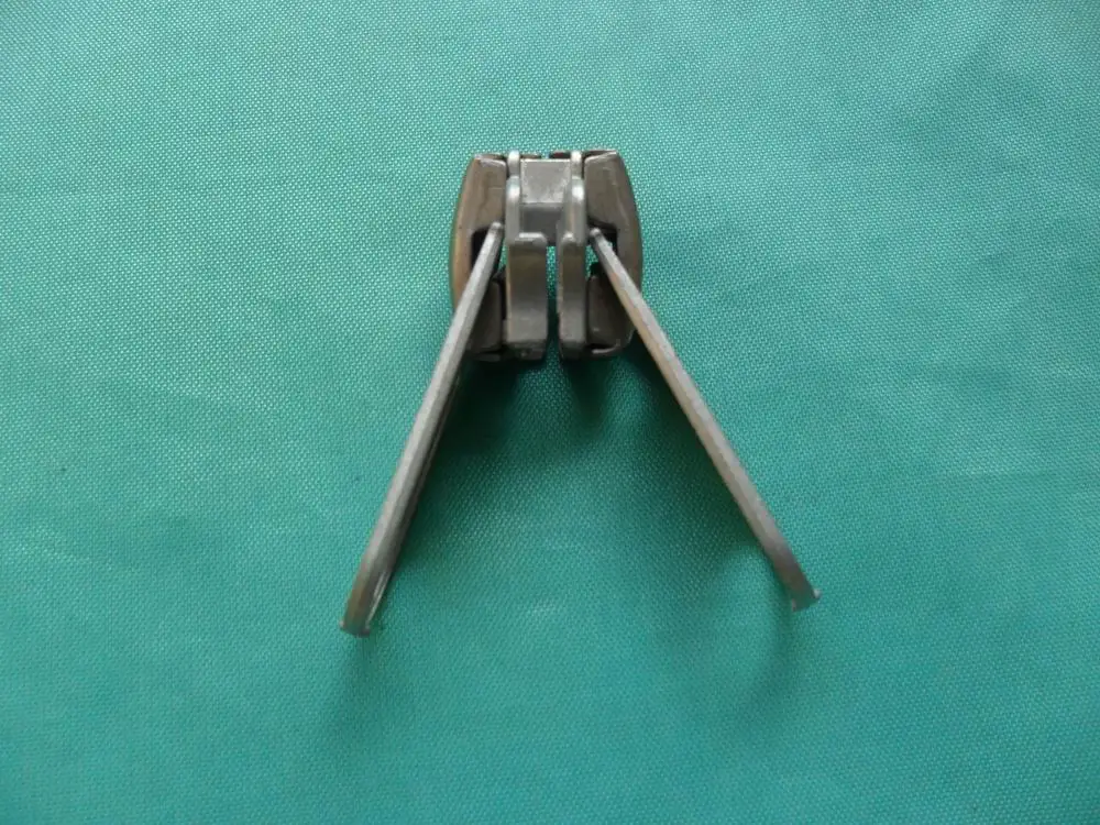 OEM customized multi cavity die casting zipper slider mold