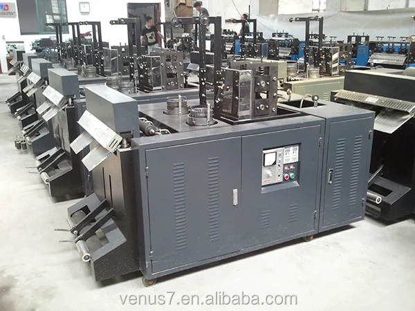 Full-automatic mesh scourer knitting machine