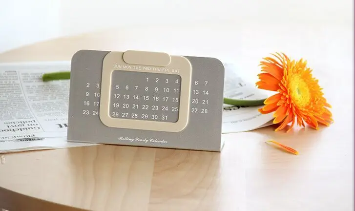
new products on china market rectangle paper-extracting rolling yearly cardboard calendar stand/classic desktop calendar stand 