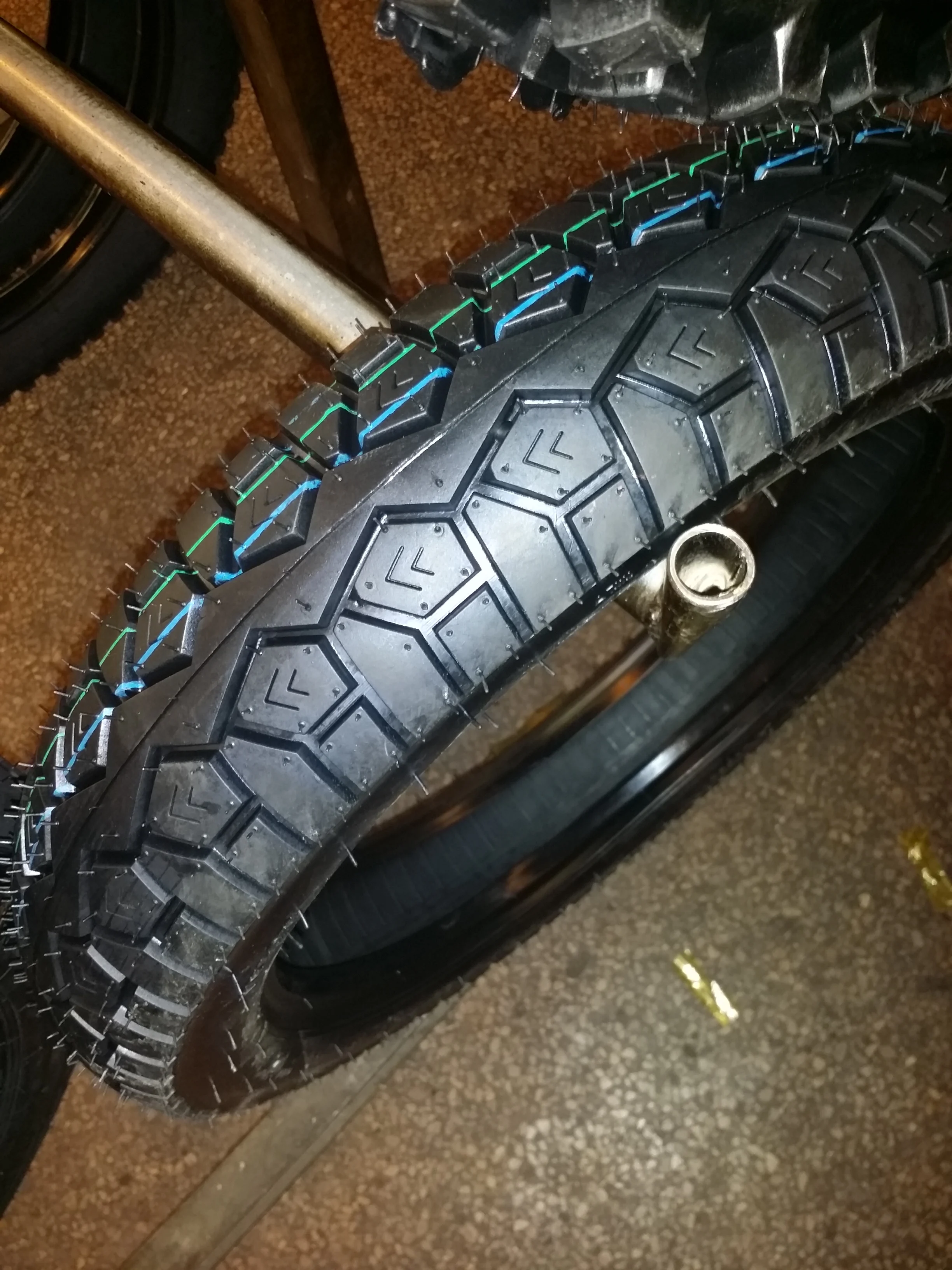 Motorcycle Tyres 300-17 300-18 250-17 250-18 410-18 110/90-16 400-8
