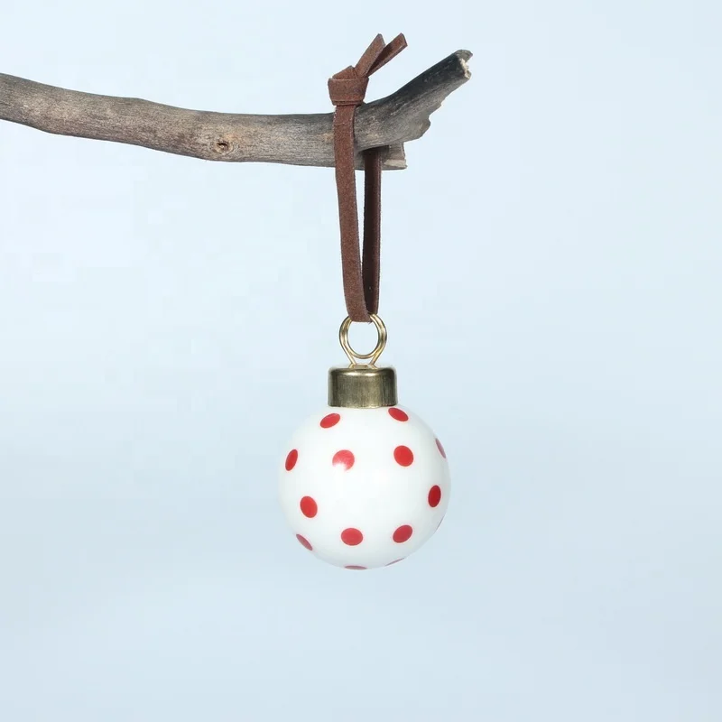 Promotional Ceramic Christmas Ornaments Ball with Good Quality