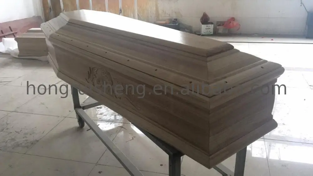 Погребальный гроб из красного