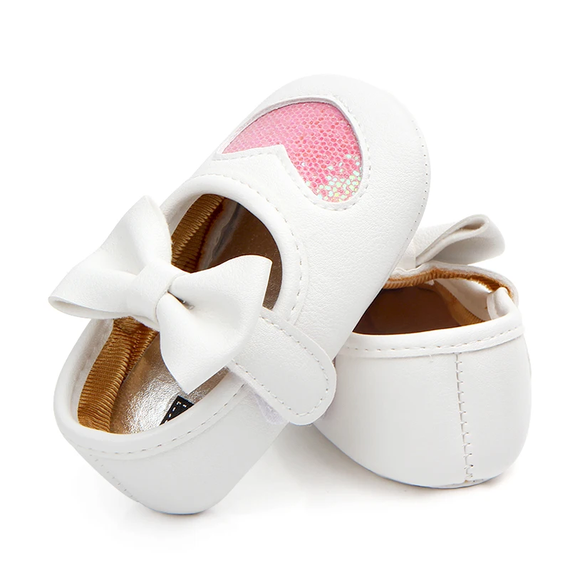 Latest heart design beautiful bow baby girl shoes
