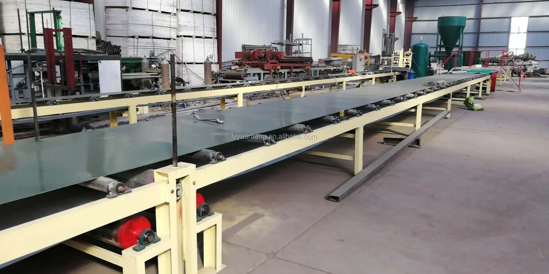 Gypsum cornice production line 25000 pcs one day with good quality