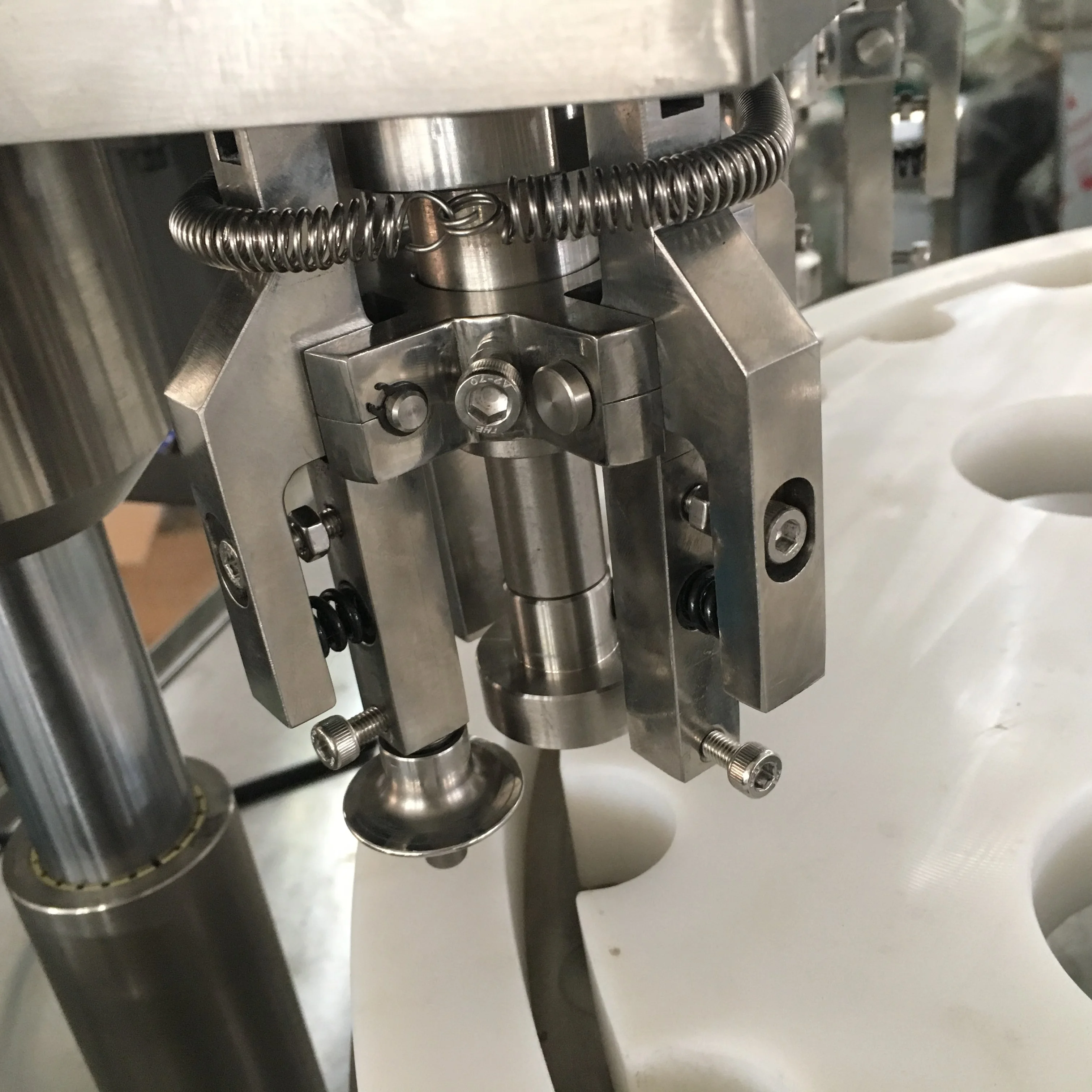 150ml Cough syrup bottle filling capping machine production line Automatic herbal Cough syrup filling machine with CE