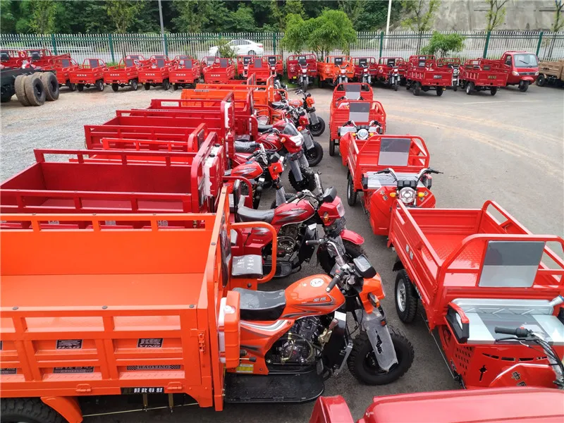 250cc double rear wheel hydraulic lifter motor lifan tricycle for Togo market