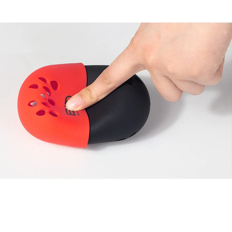 Amazon Hot Selling Cosmetic Blender Travel Makeup Sponge Capsule Silicone Carrying Case Holder Makeup Sponge Holder