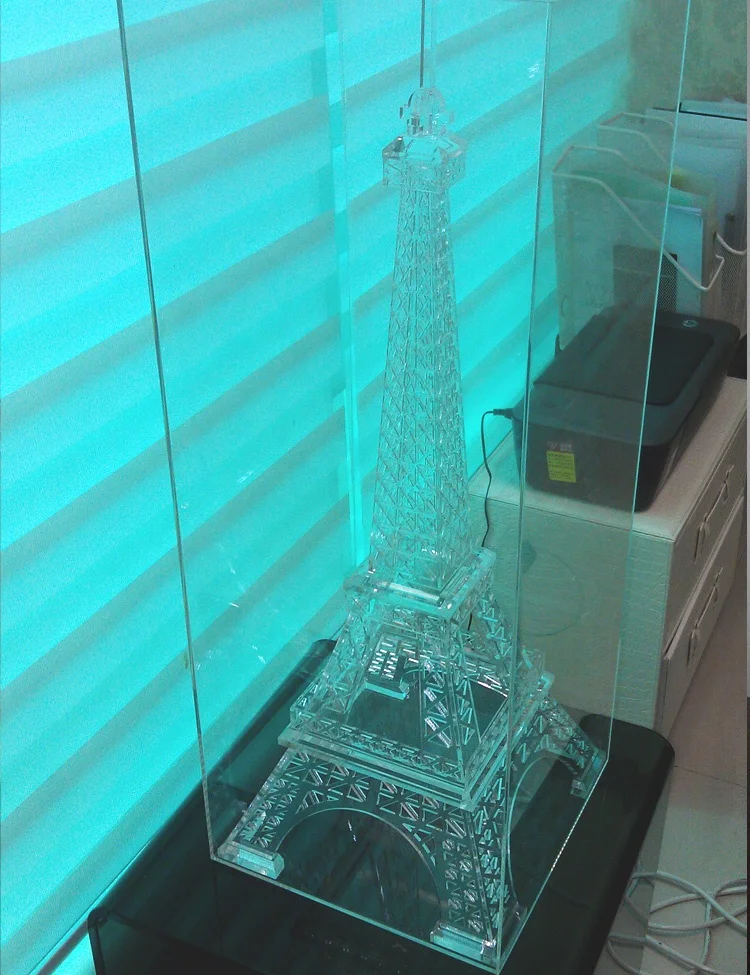 clear acrylic Eiffel tower model for holiday gift and decoration