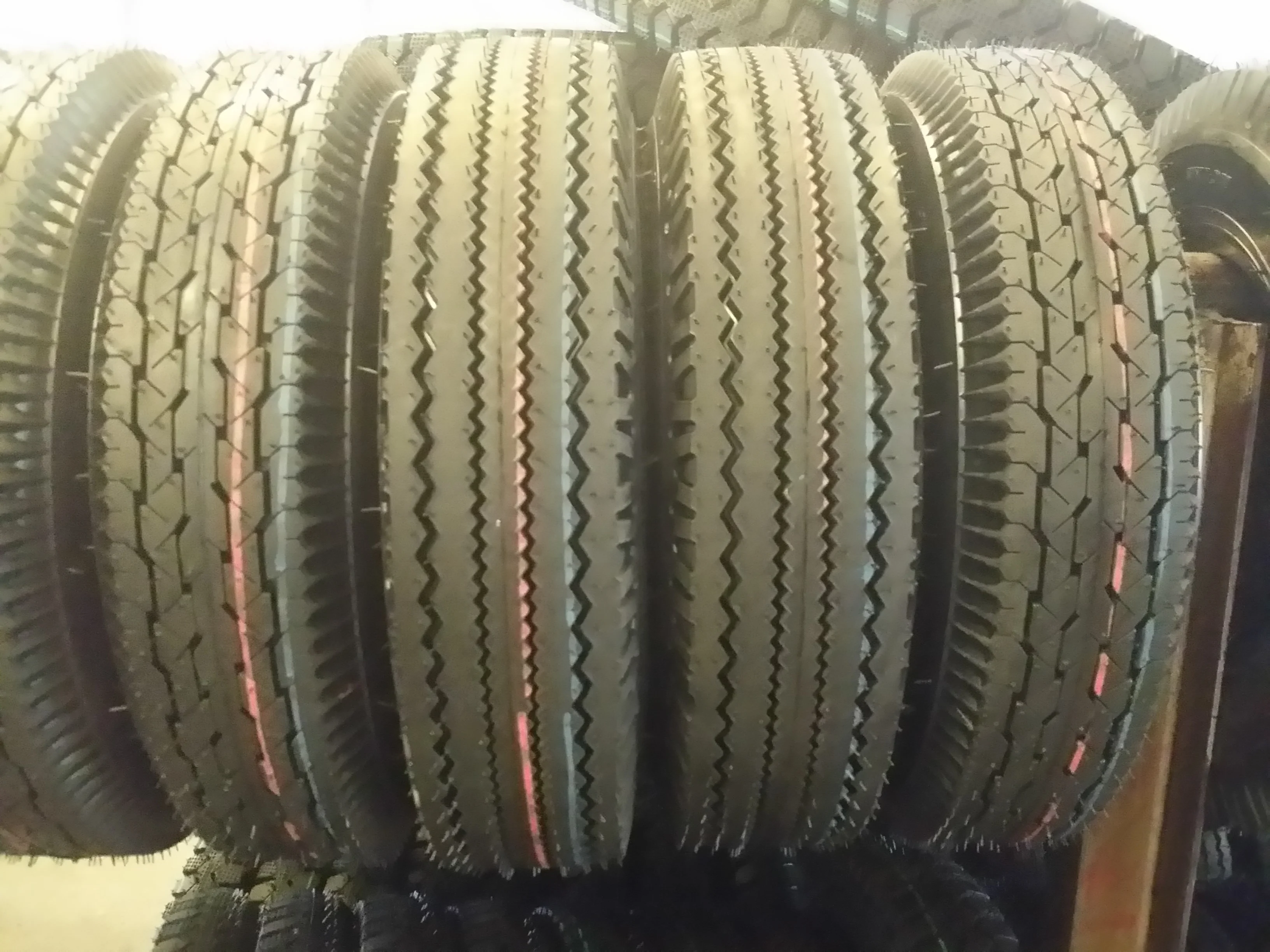 Motorcycle Tyres 300-17 300-18 250-17 250-18 410-18 110/90-16 400-8