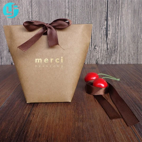 New products 12*10cm small kraft paper gift packaging bag with bowknot