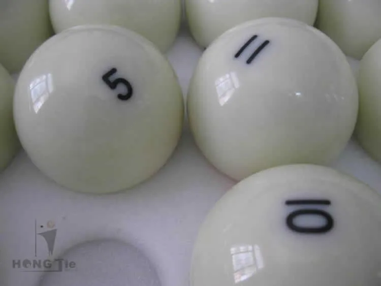 
OEM High Quality 68mm Russian Billiards Balls 