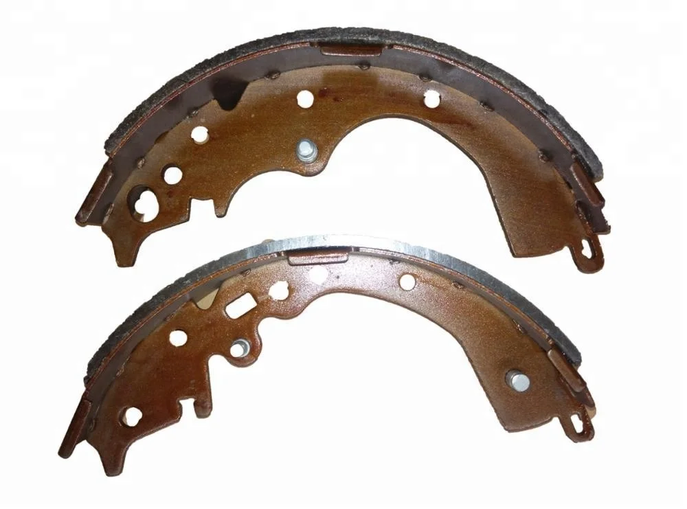 04495-26240 brake shoe for Toyota Quantum 2015