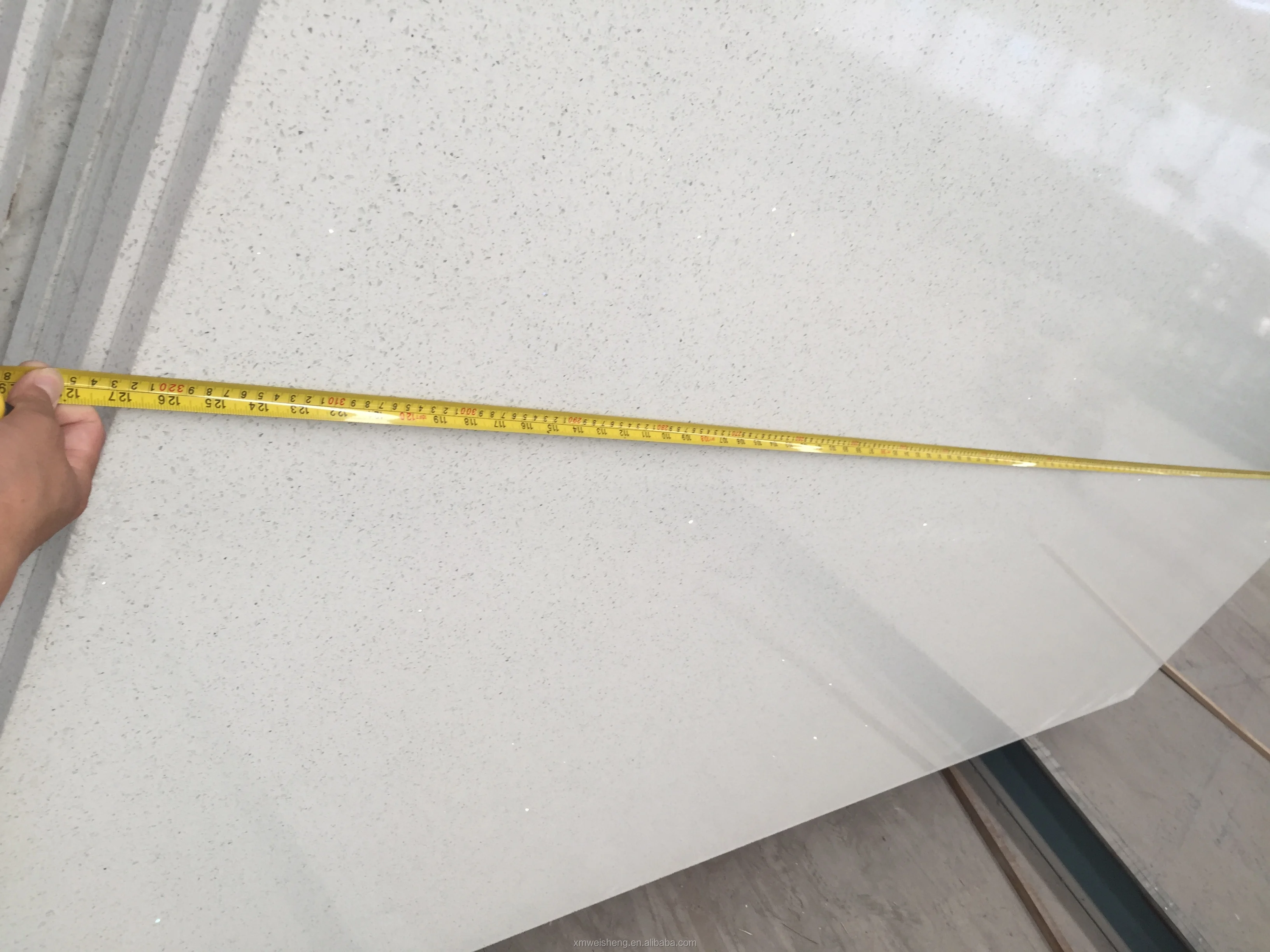 Polished Slabs with Multi-colors Artificial Quartz Wholesale Xiamen White Graphic Design Modern Villa Online Technical Support