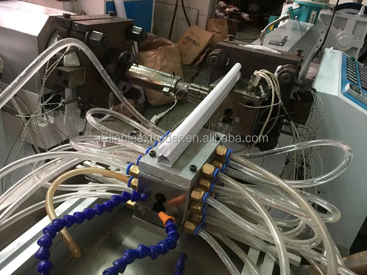 2018 Professional Factory High Quality PMMA LED PC Light Tube Extruder