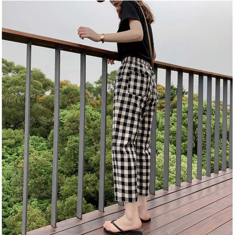 Factory Wholesale Women Regular Fit Pants Cotton Trousers Ankle Length Capri Pants Plaid Pattern