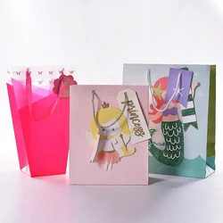 2020 Cheap Wholesale Custom Logo Printed Cartoon Packing Kraft Paper Bag,High quality Recyclable Cartoon Shopping Paper Gift Bag