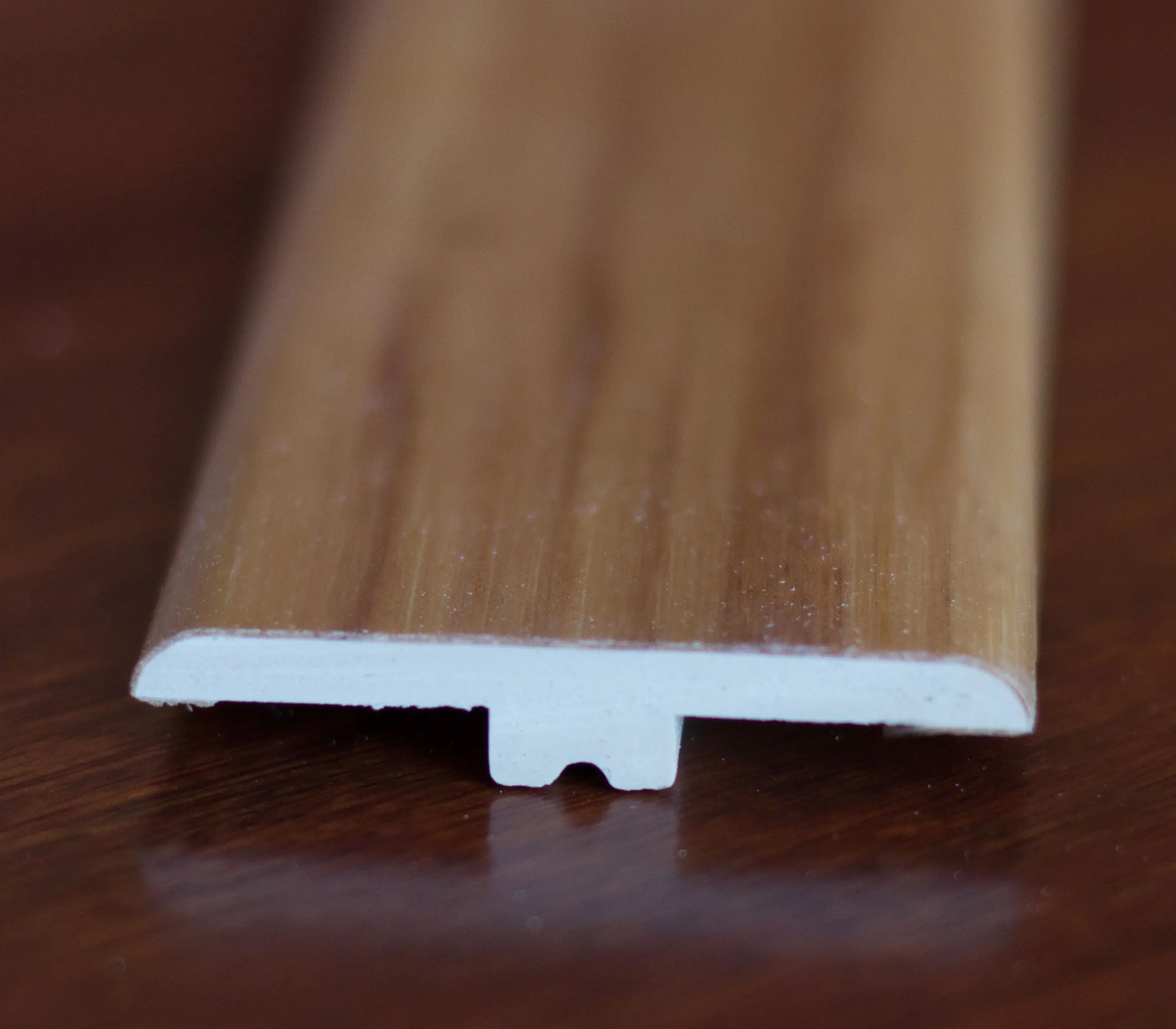 Chinese Manufacture WPC Floor Accessories Skirting Board T Molding