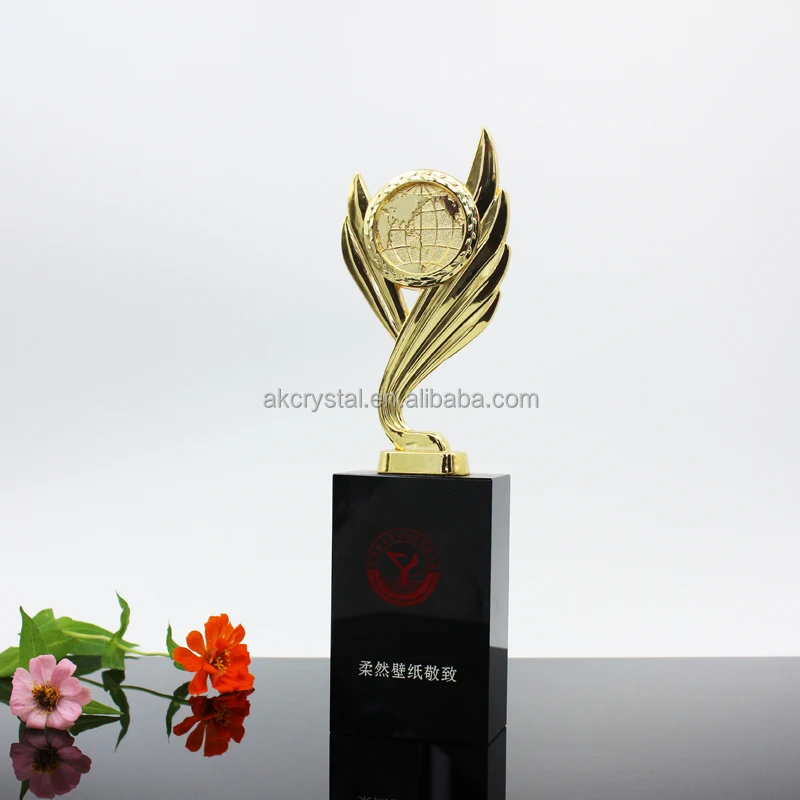 Wholesale Polished Metal Sportsman And K9 Crystal Sports Event Award Trophies Metal Gold Sport Trophy Cup
