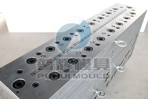 Экструзионная пресс-форма из ДПК/ПВХ