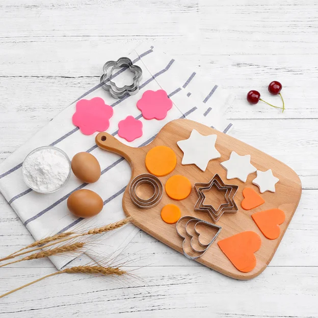 
High quality Amazon Stainless Steel Biscuit Mold Flower Cookie Cutter 