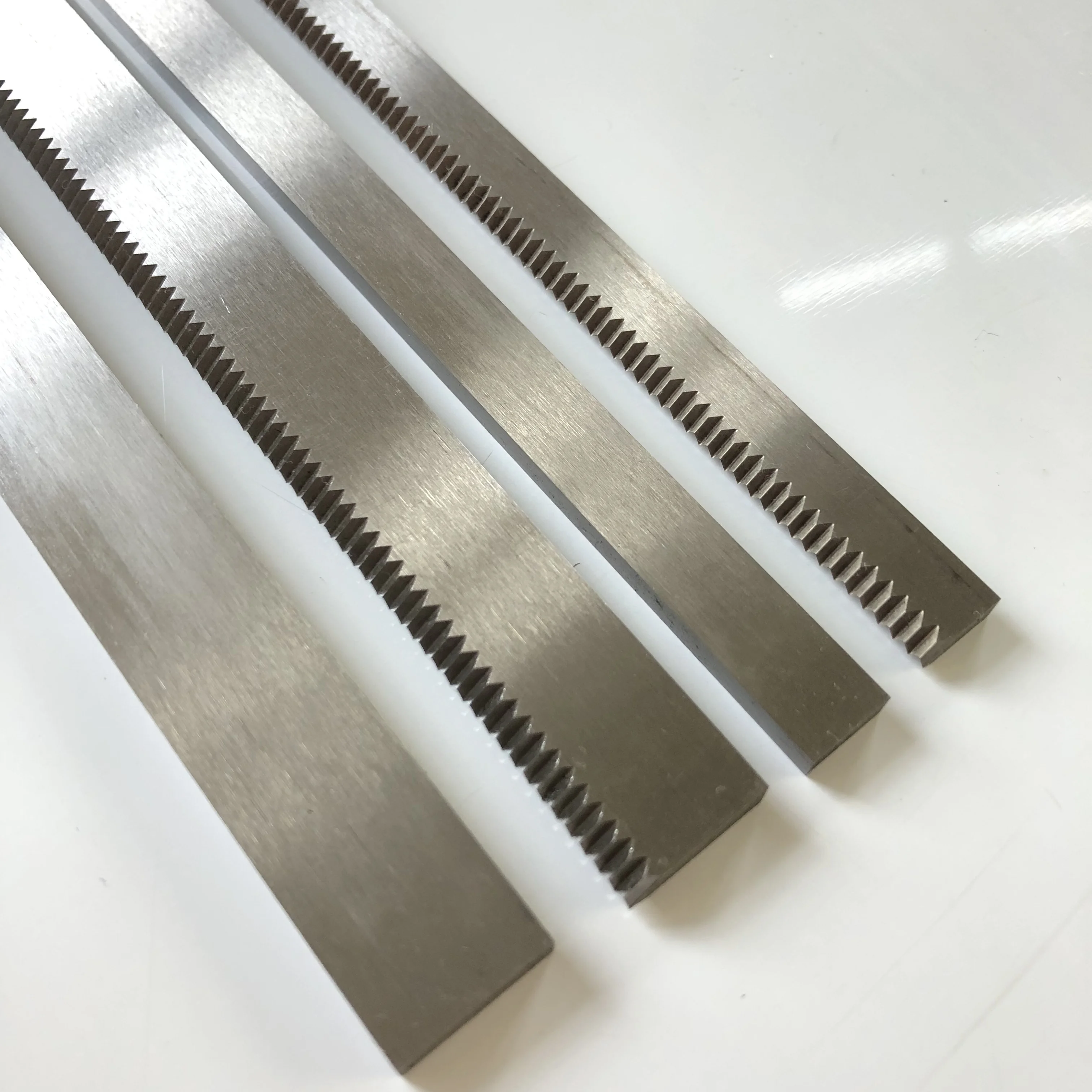  Зубчатое лезвие для упаковки пищевых продуктов нож резки зубчатого хлеба в пластиковой пленке