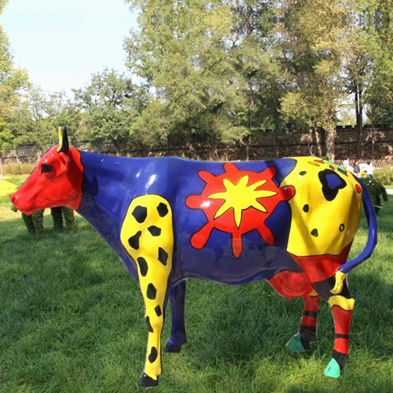 Большая полимерная статуя из стекловолокна в натуральную величину диких животных коровы лошади для торгового центра садового