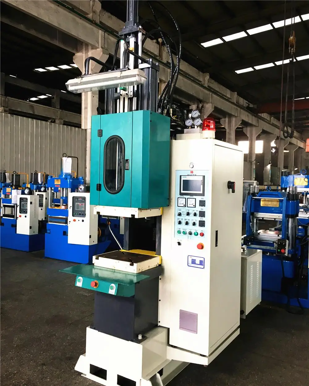 XZL/C  EPDM sealing strips junctions molding machine