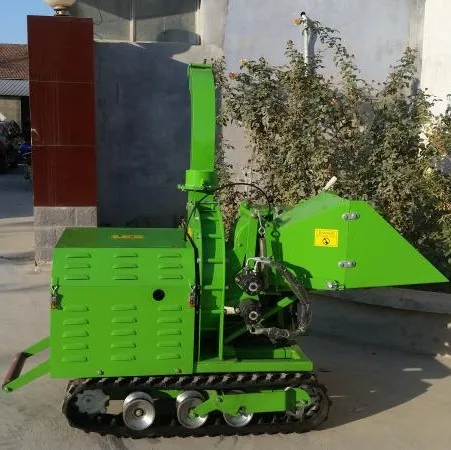 China Cheap price crawler  wood chipper /  pto driven wood chipper shredder / chip wood machine for sale