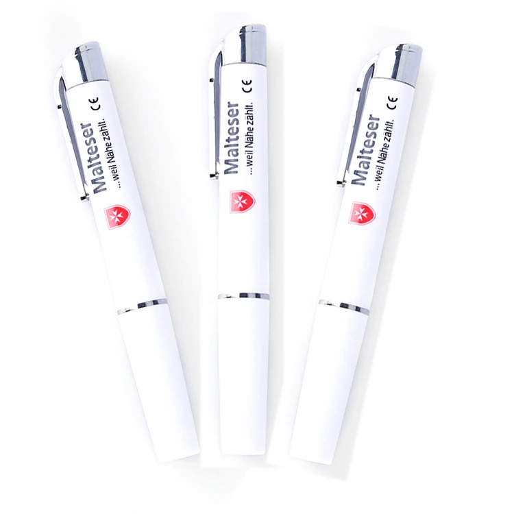 Маленькая и компактная медицинская ручка-фонарик для диагностики