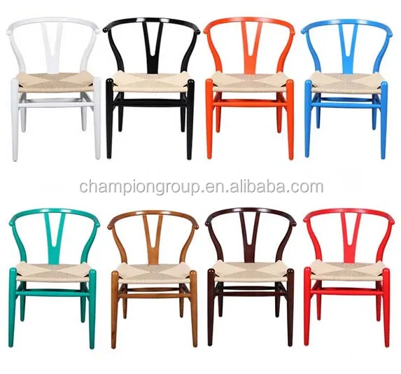 Изогнутый деревянный ротанговый стул