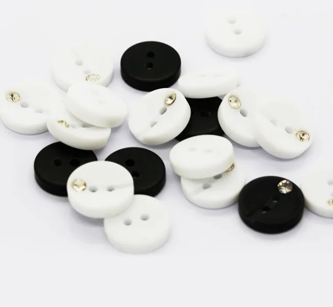 4 hole round debossed soft rubber clothing button