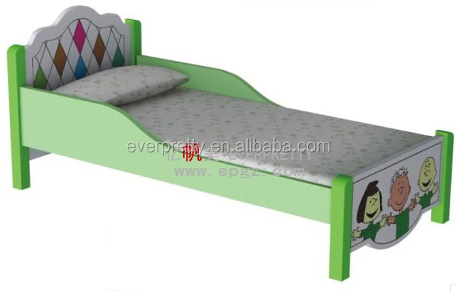 Современная красочная двухъярусная детская кровать для детского сада