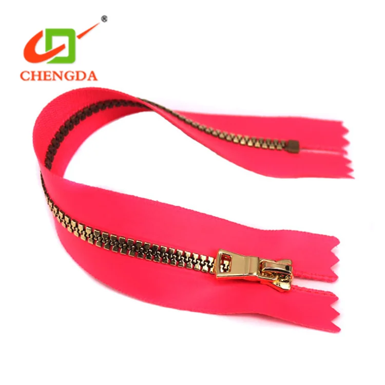 2024 CHENGDA Wholesale Price Auto-Lock Open End Plastic Zipper for Bags Garments