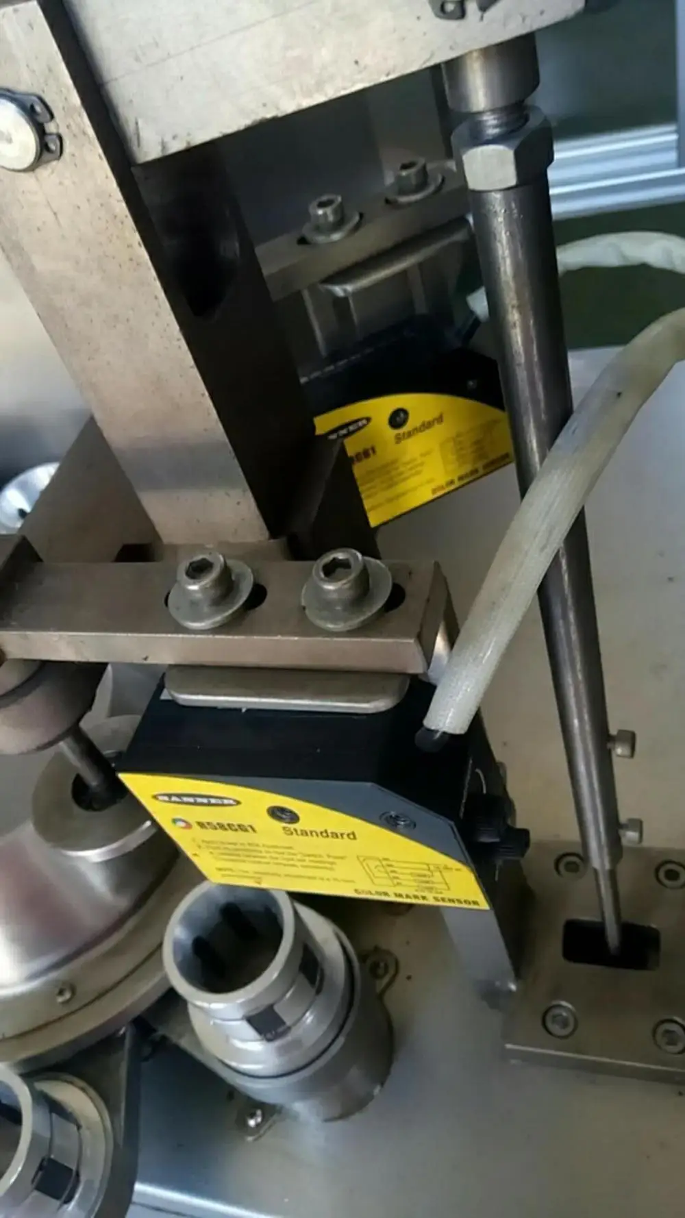 Lami plastic tube inner heating type plastic tube filling and sealing machine