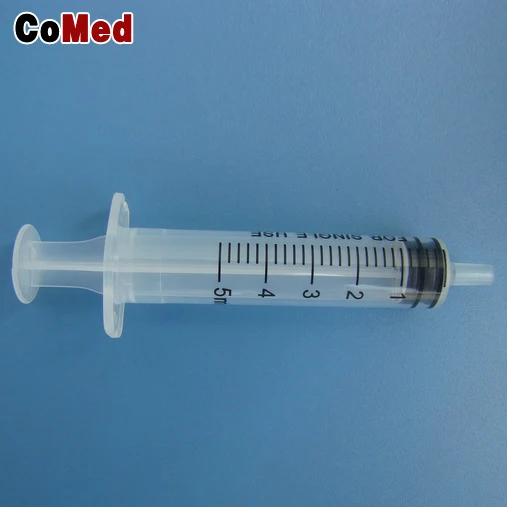Disposable 5ml luer slip syringe with protective cover
