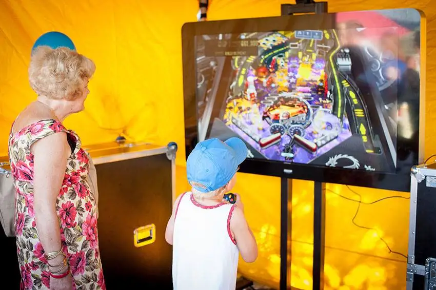 32 inch IPS capacitive IR multi touch screen frame smart tv for classroom, school, conference