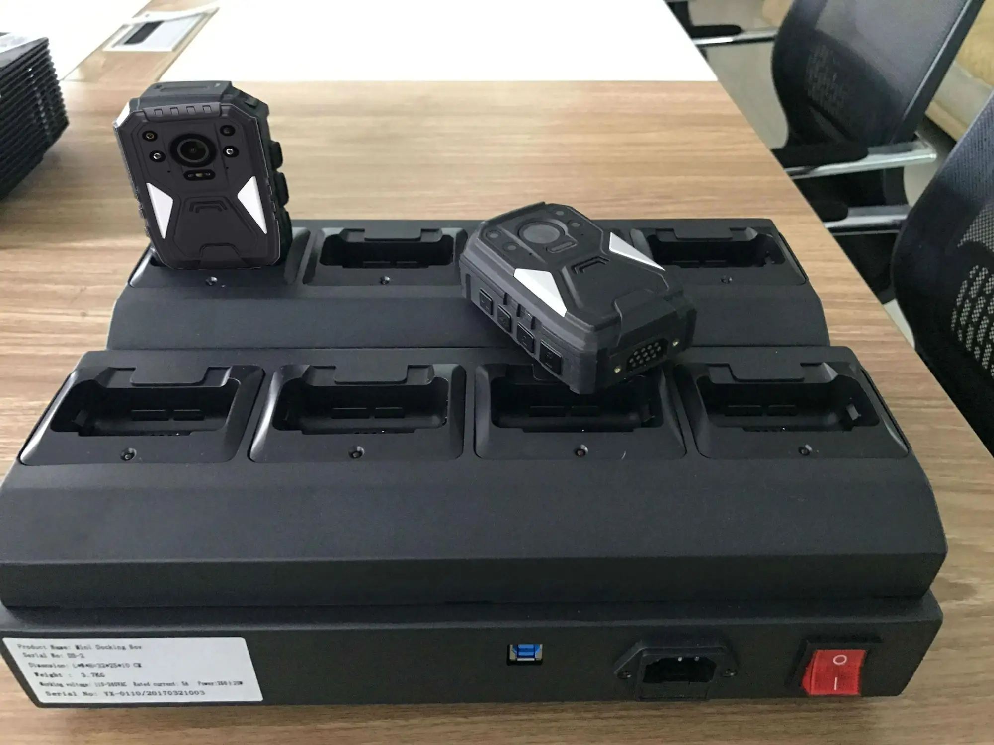 Docking station body camera power charger Data upload to server 8 units multi  charger support docking station
