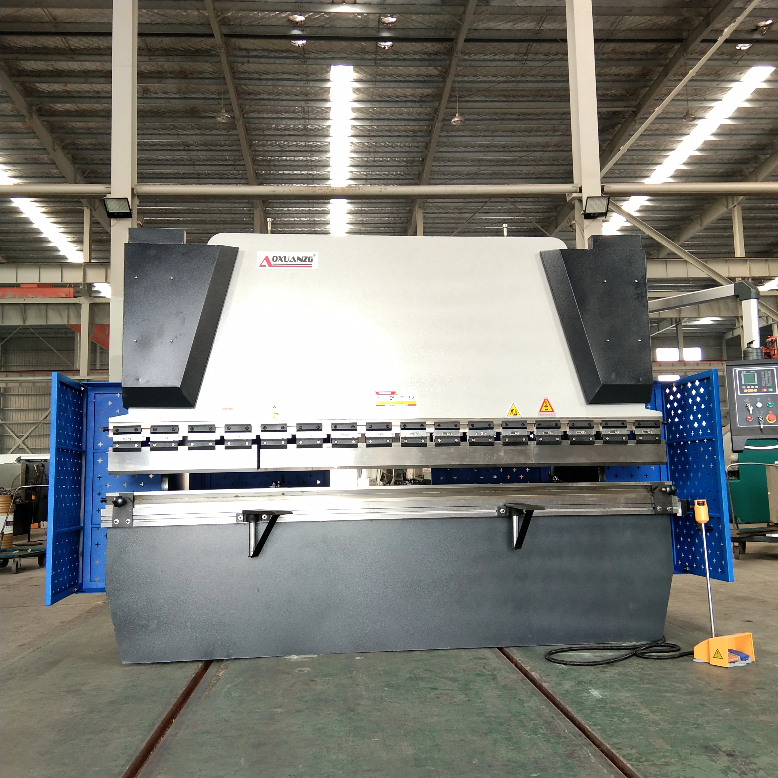 WC67K-50T 2500m гидротермальный листогибочный станок c системой E21