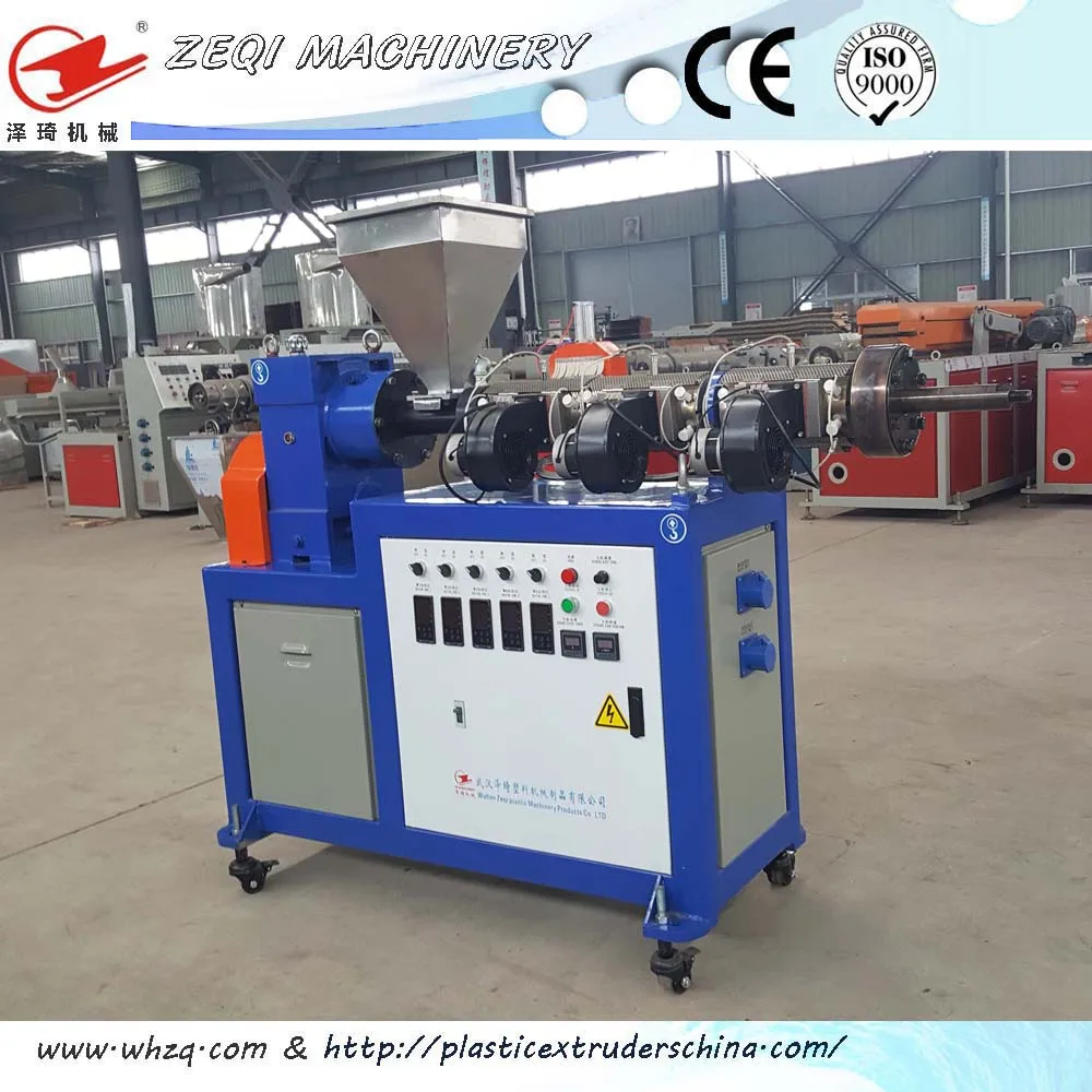 Небольшой передвижной одновинтовой экструдер