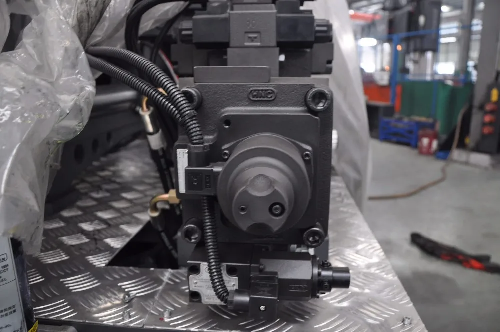 
SONLY U530TS Injection Molding Machine with Good Factory Price Servo Motor for Plastic Crate 