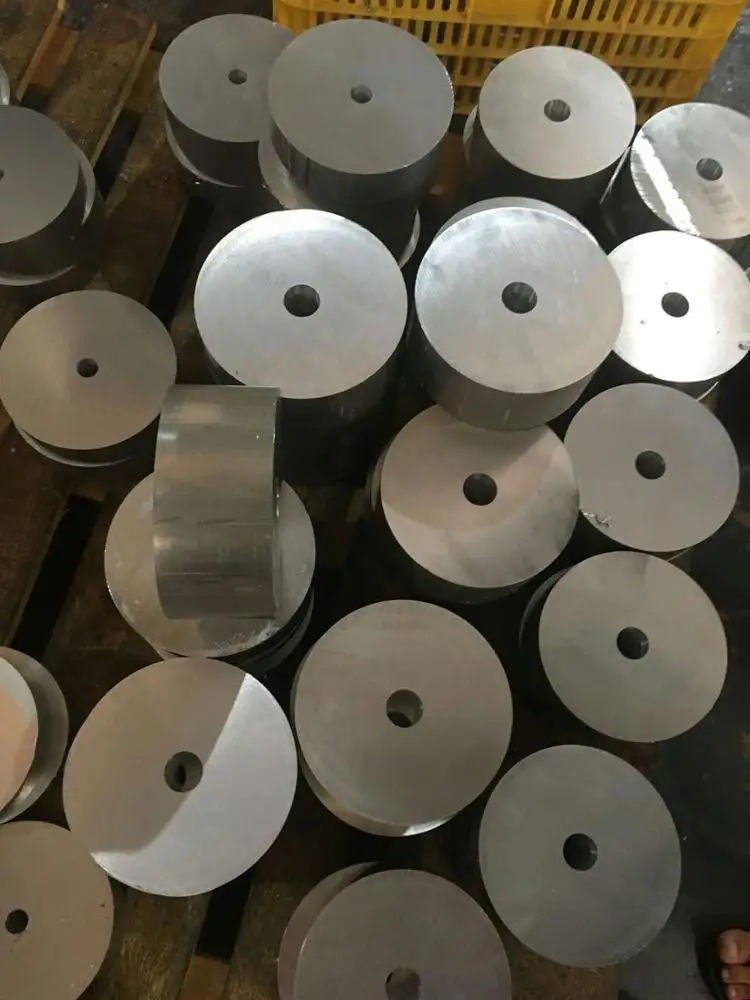 Aluminum rear coil strut spring lift spacer for Montero, Pajero,LC 80 and Patrol