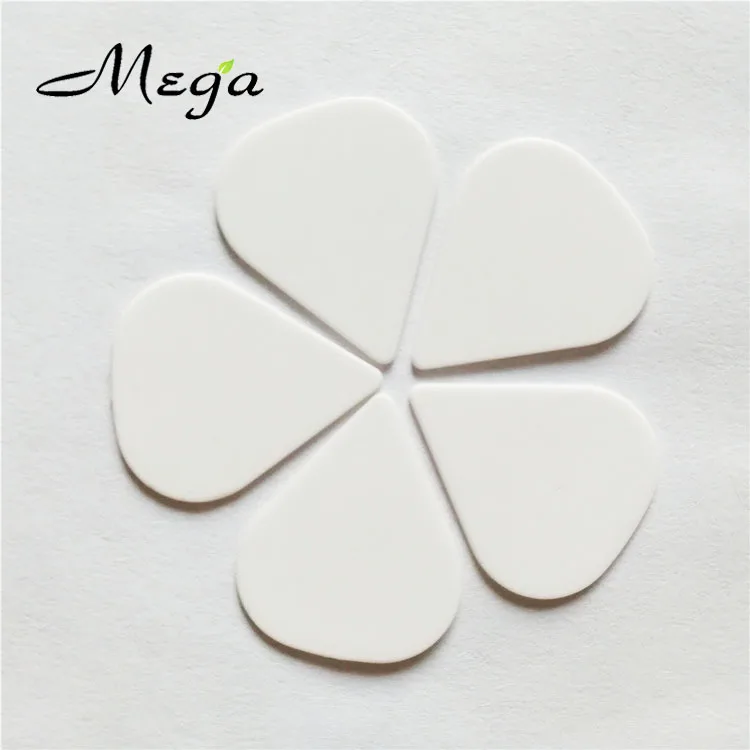 Blank White 1.0mm/1.2mm Derlin Pointed Triangle Shape Guitar Picks 26x30mm Point POM Guitar PIcks Customized Heavy Plectrum