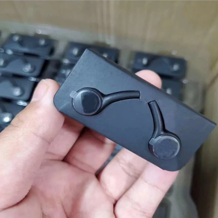 1:1 High-quality 3.5MM  in-ear handsfree earphone headphone for samsung S10 headset With Remote Mic free shipping