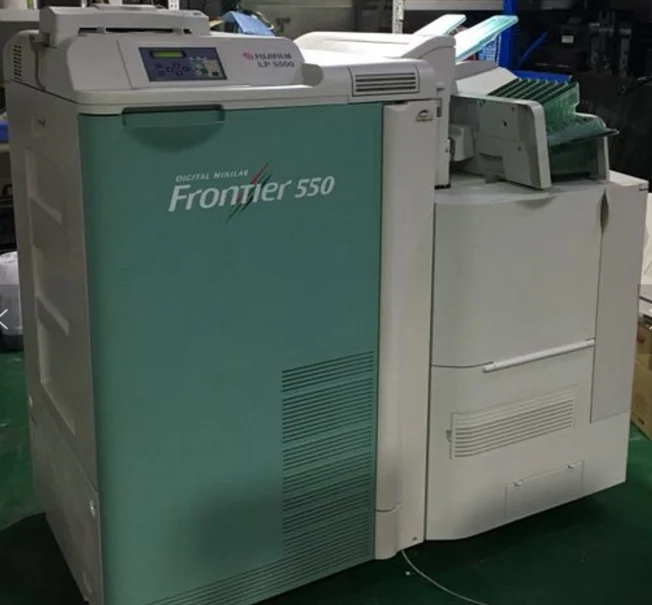 Полностью восстановленный Fuji Frontier 550 цифровой минилаб